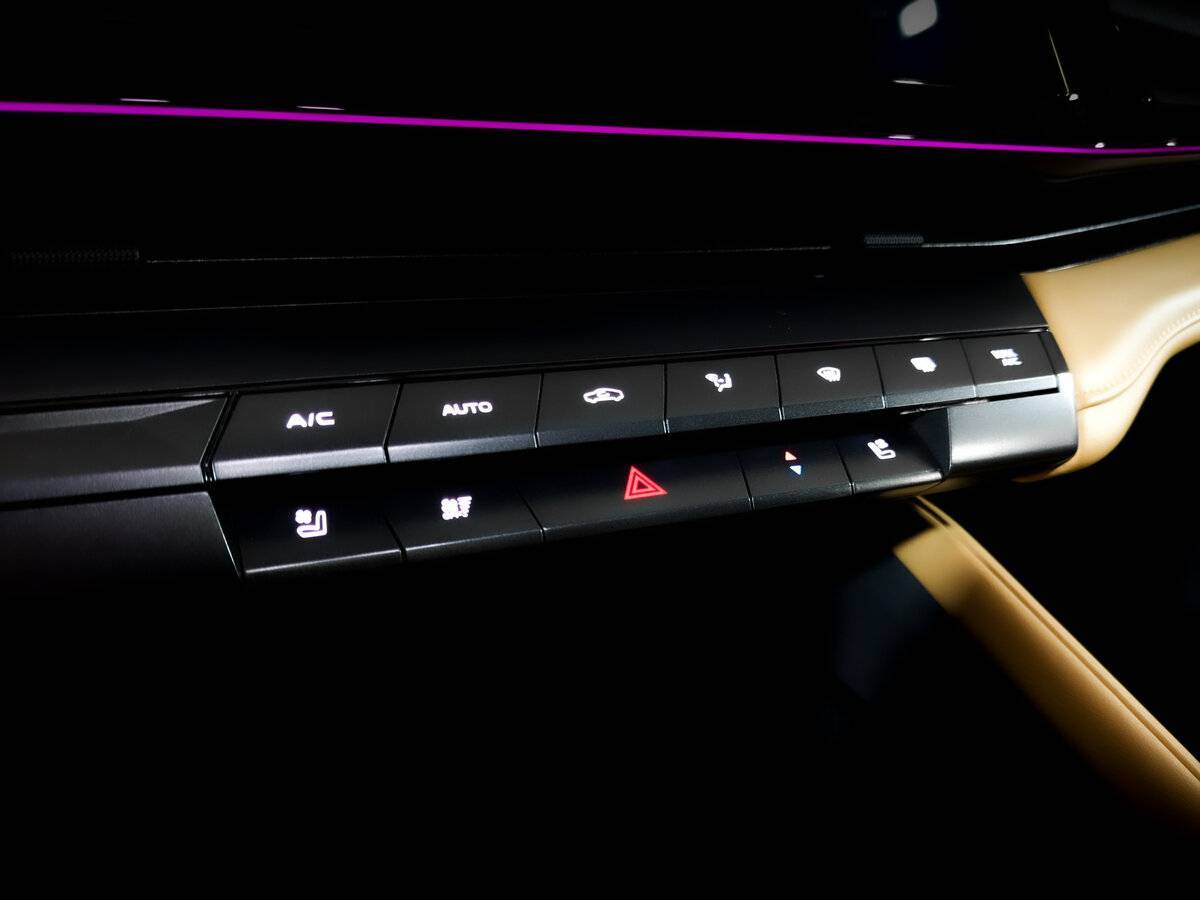 Чанган УНИ-В б/у, 2023, Роботизированная. Фото: #26