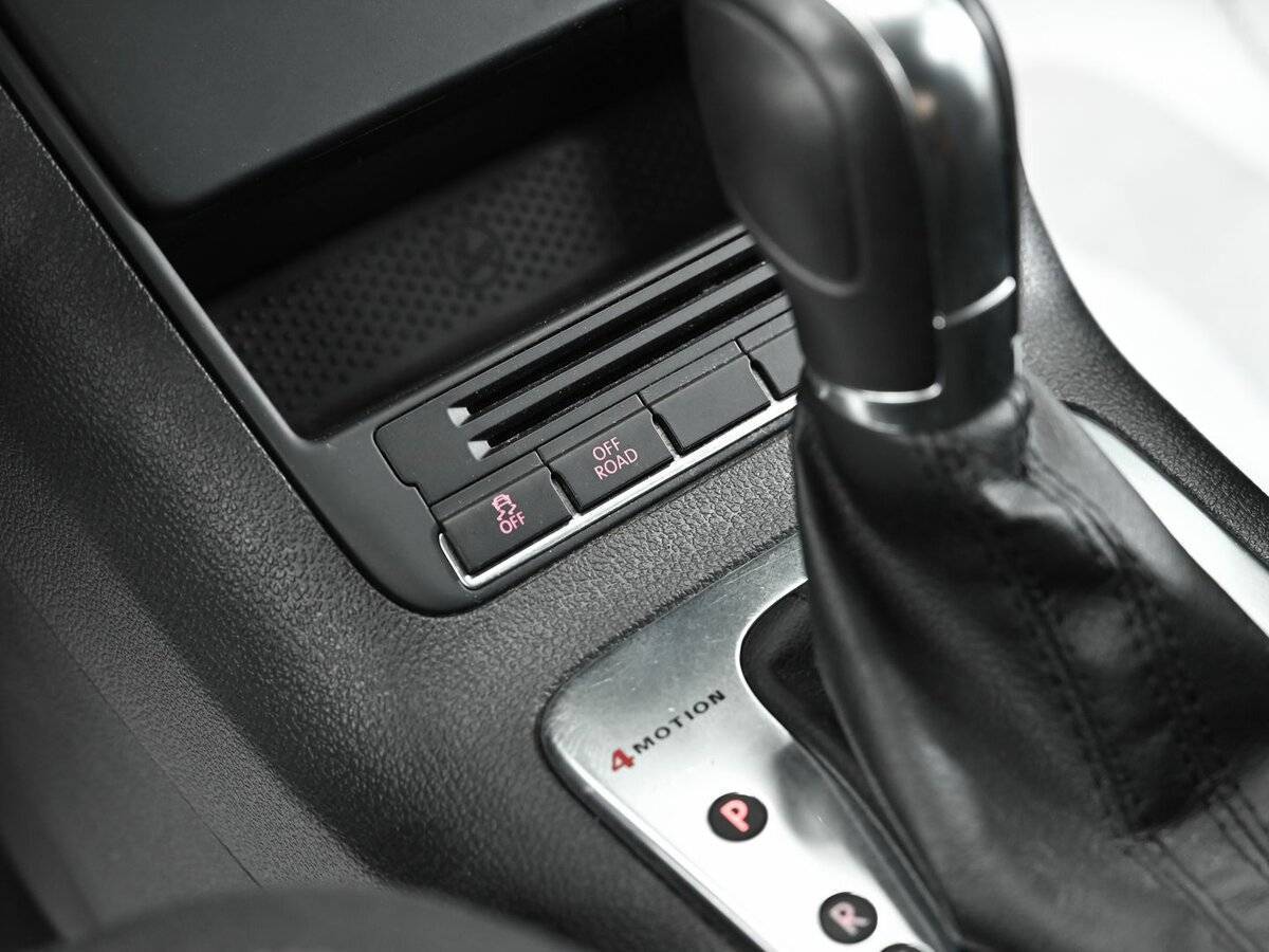 Volkswagen Tiguan б/у, 2012, Автоматическая. Фото: #12