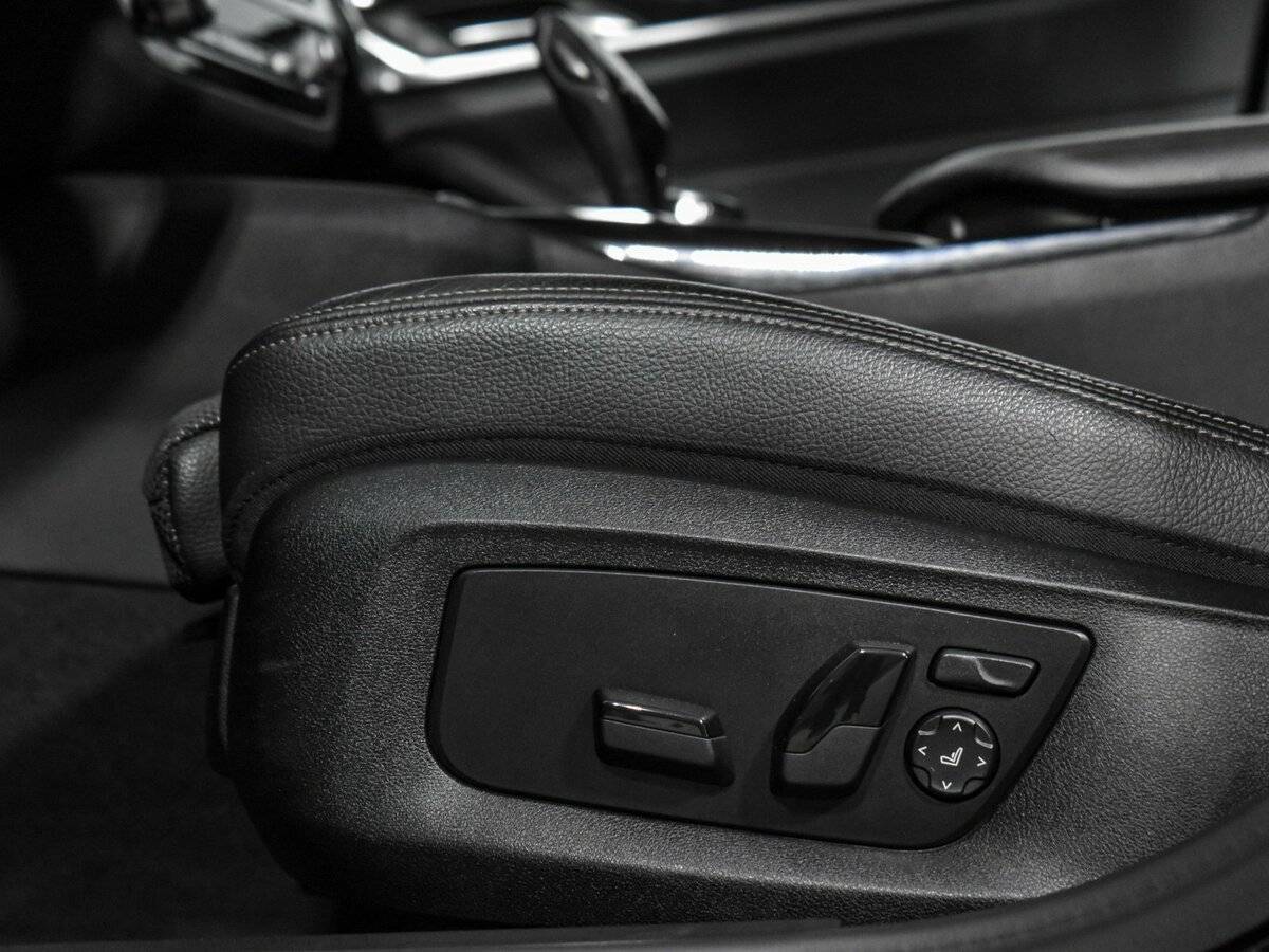 БМВ 5 серии б/у, 2017, Автоматическая. Фото: #9