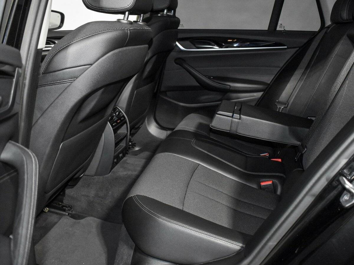 БМВ 5 серии б/у, 2017, Автоматическая. Фото: #13