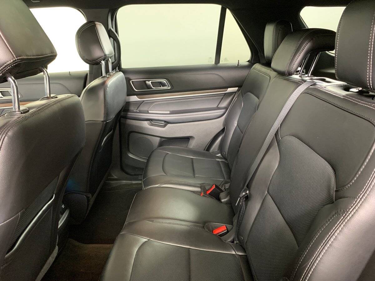 Ford Explorer б/у, 2017, Автоматическая. Фото: #18