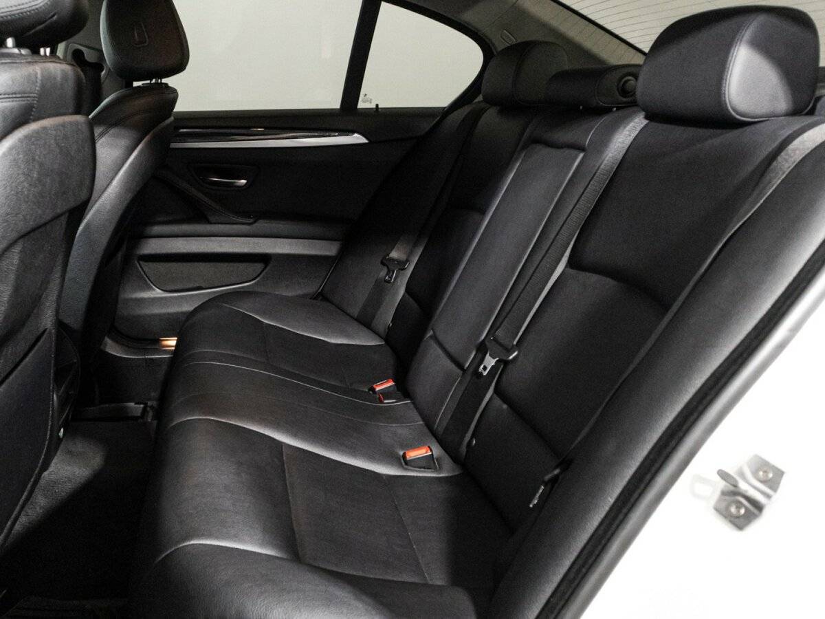 БМВ 5 серии б/у, 2014, Автоматическая. Фото: #9