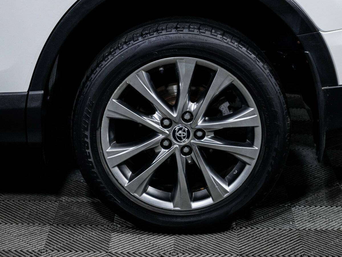 Тойота Рав4 б/у, 2018, Автоматическая. Фото: #14