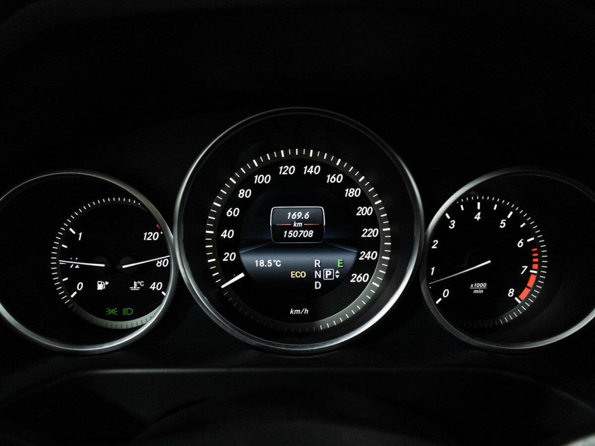 Мерседес-Бенц Е-Класс б/у, 2015, Автоматическая. Фото: #12