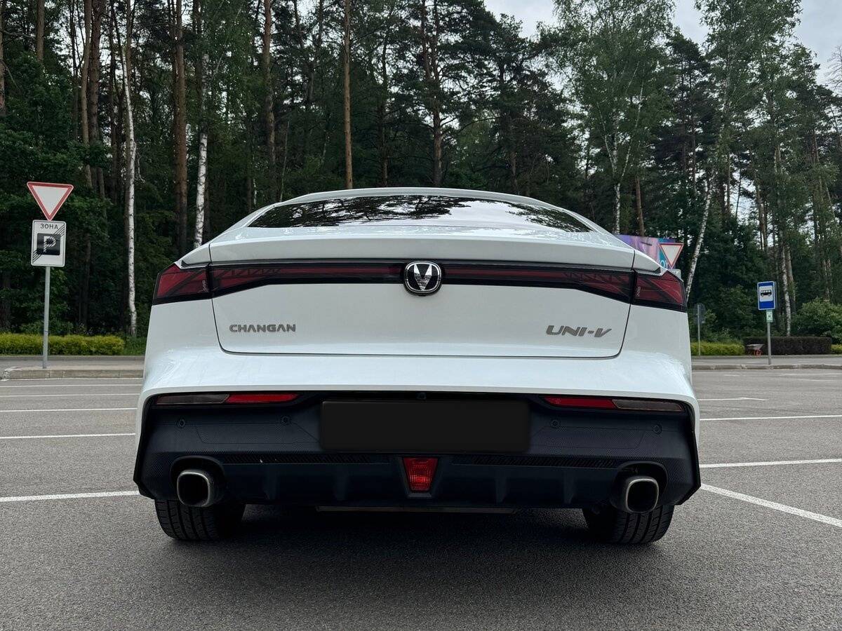 Чанган УНИ-В б/у, 2023, Роботизированная. Фото: #7