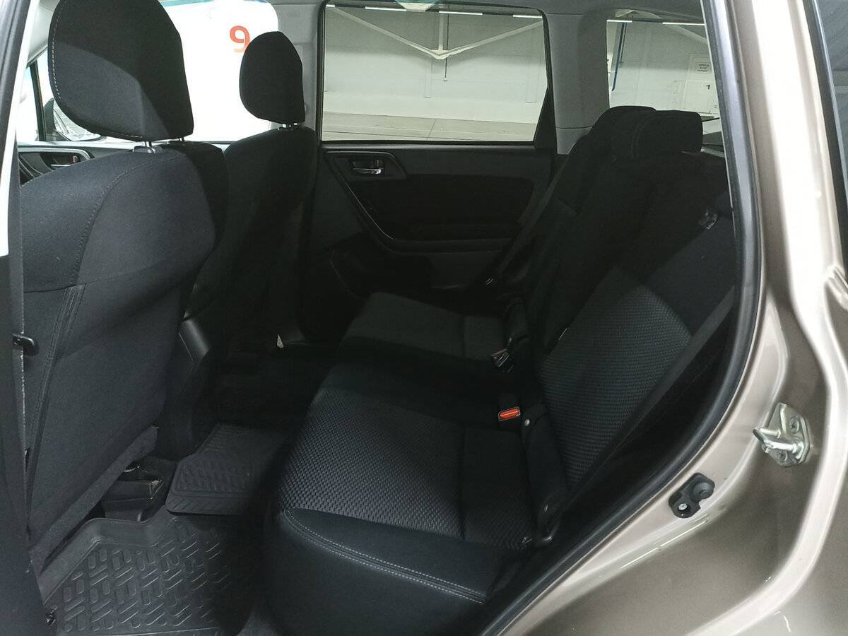 Subaru Forester б/у, 2014, Механическая. Фото: #11