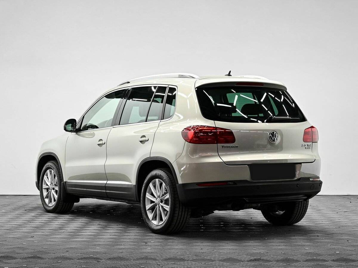 Volkswagen Tiguan б/у, 2012, Автоматическая. Фото: #2