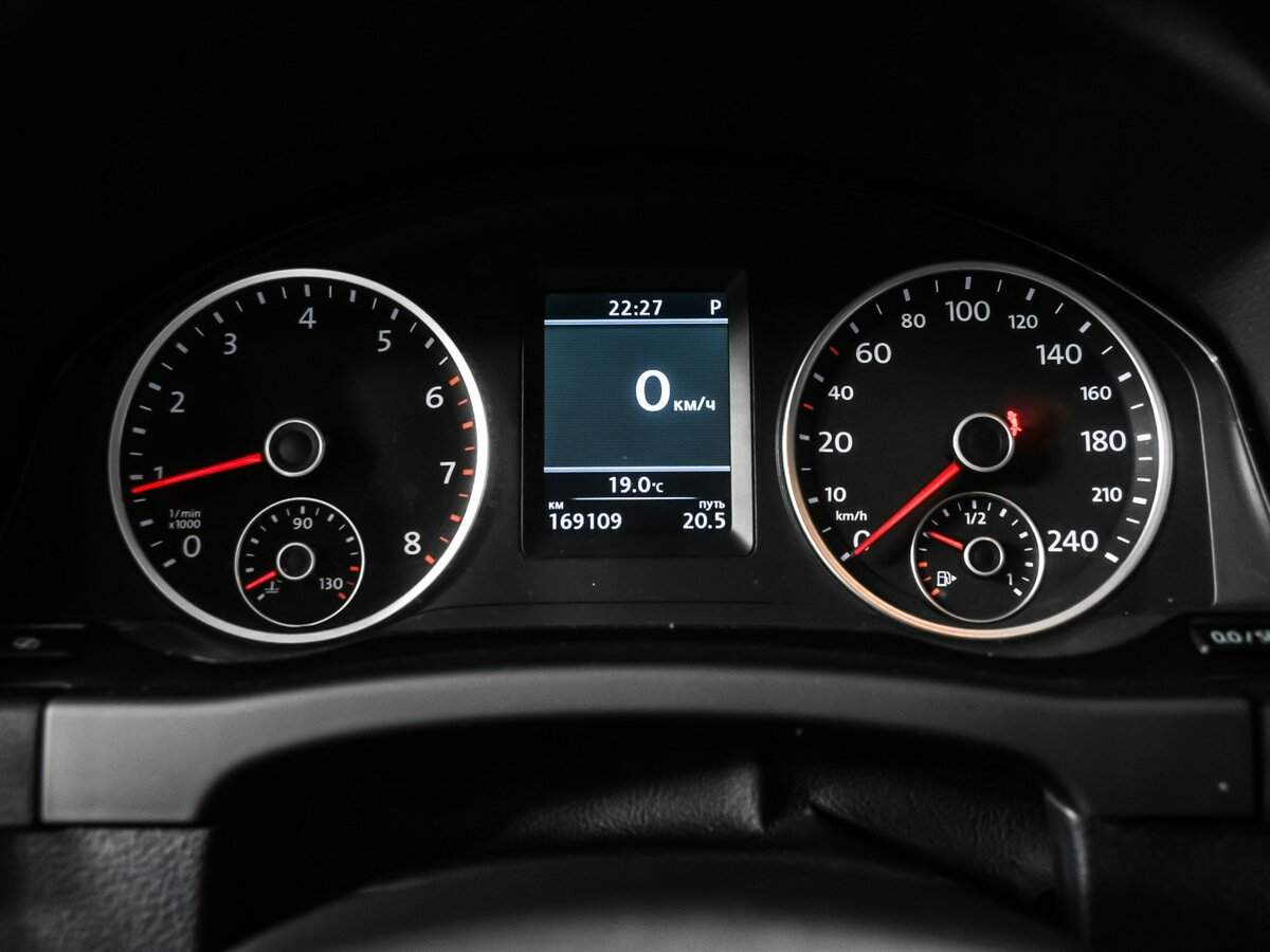 Volkswagen Tiguan б/у, 2012, Автоматическая. Фото: #9