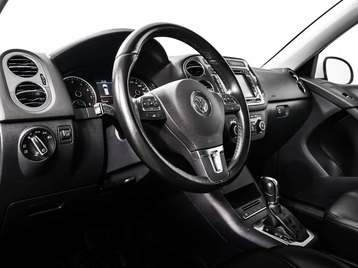 Volkswagen Tiguan б/у, 2012, Автоматическая. Фото: #11