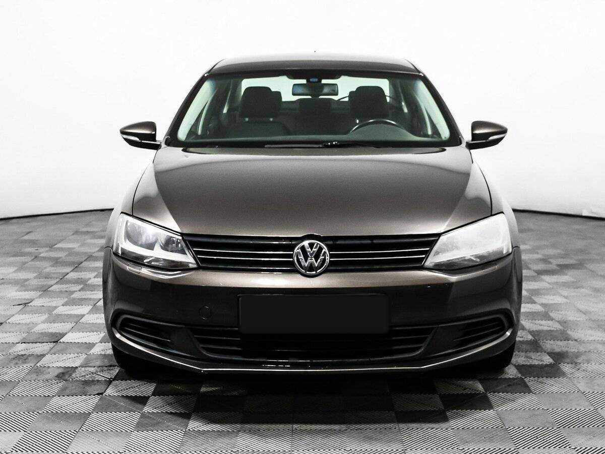 Volkswagen Jetta б/у, 2013, Автоматическая. Фото: #1