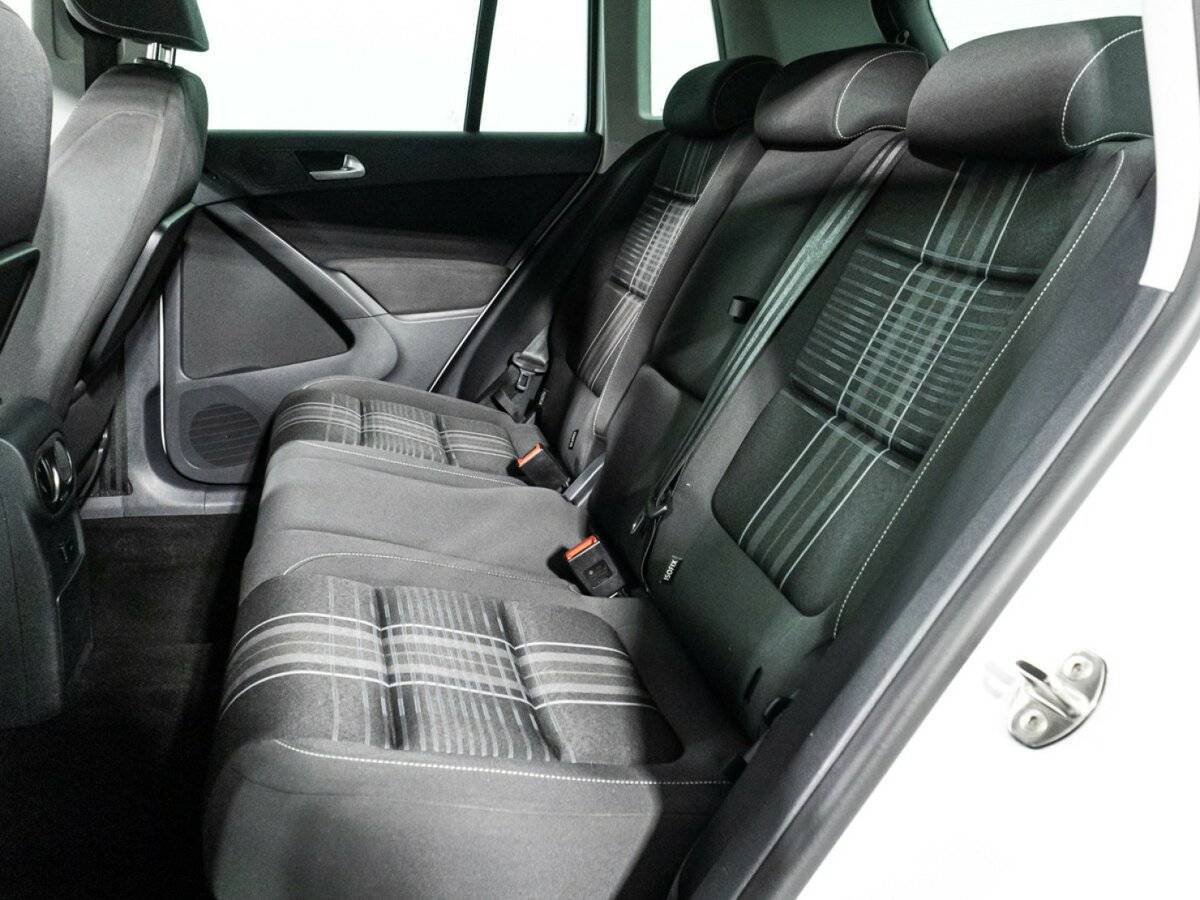 Volkswagen Tiguan б/у, 2015, Механическая. Фото: #9