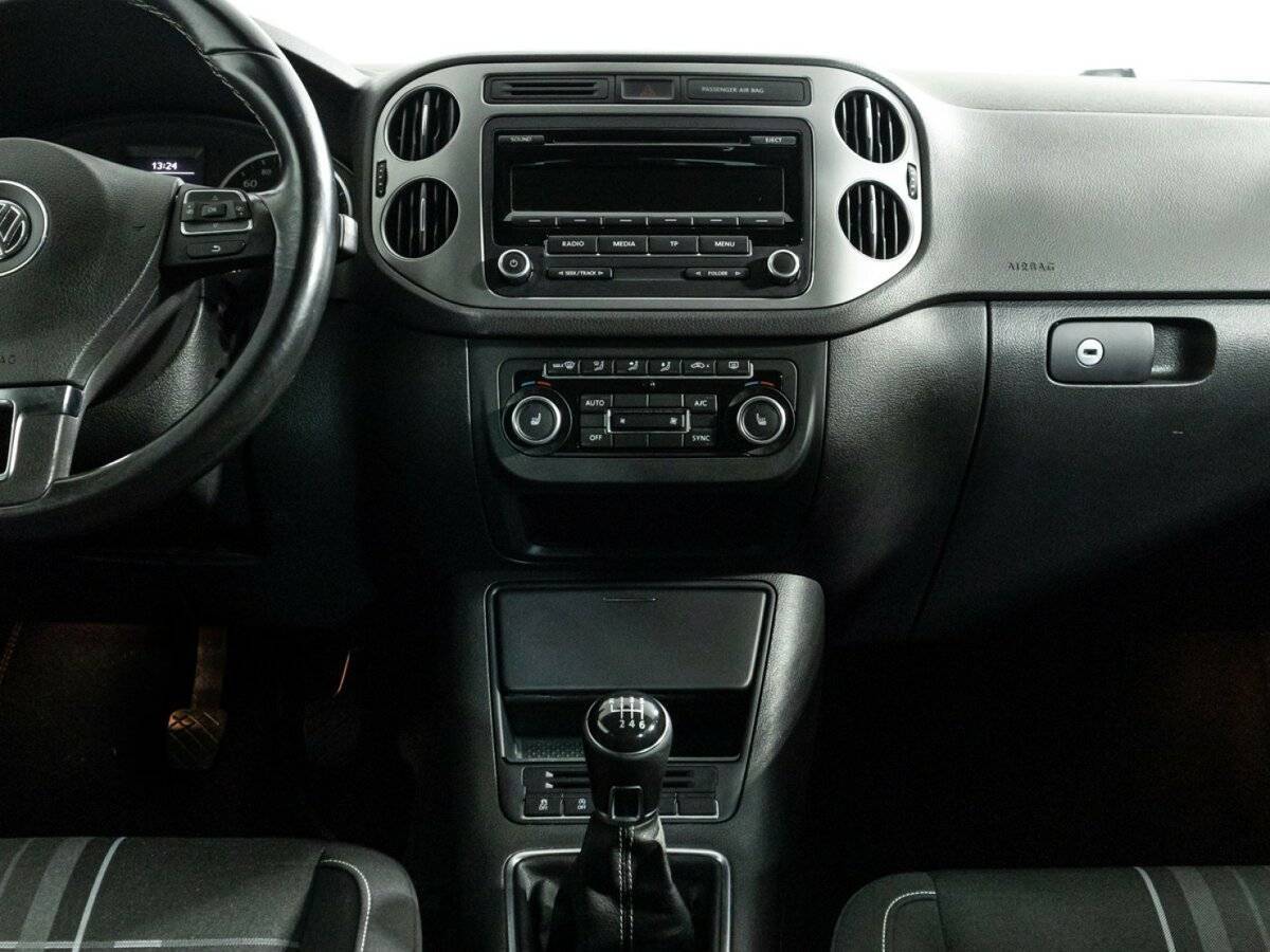 Volkswagen Tiguan б/у, 2015, Механическая. Фото: #13