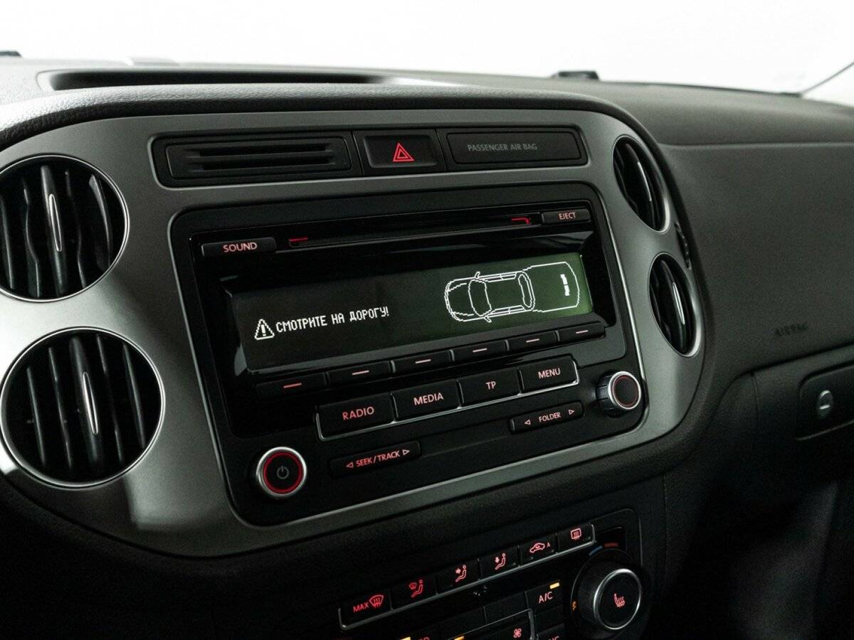 Volkswagen Tiguan б/у, 2015, Механическая. Фото: #15