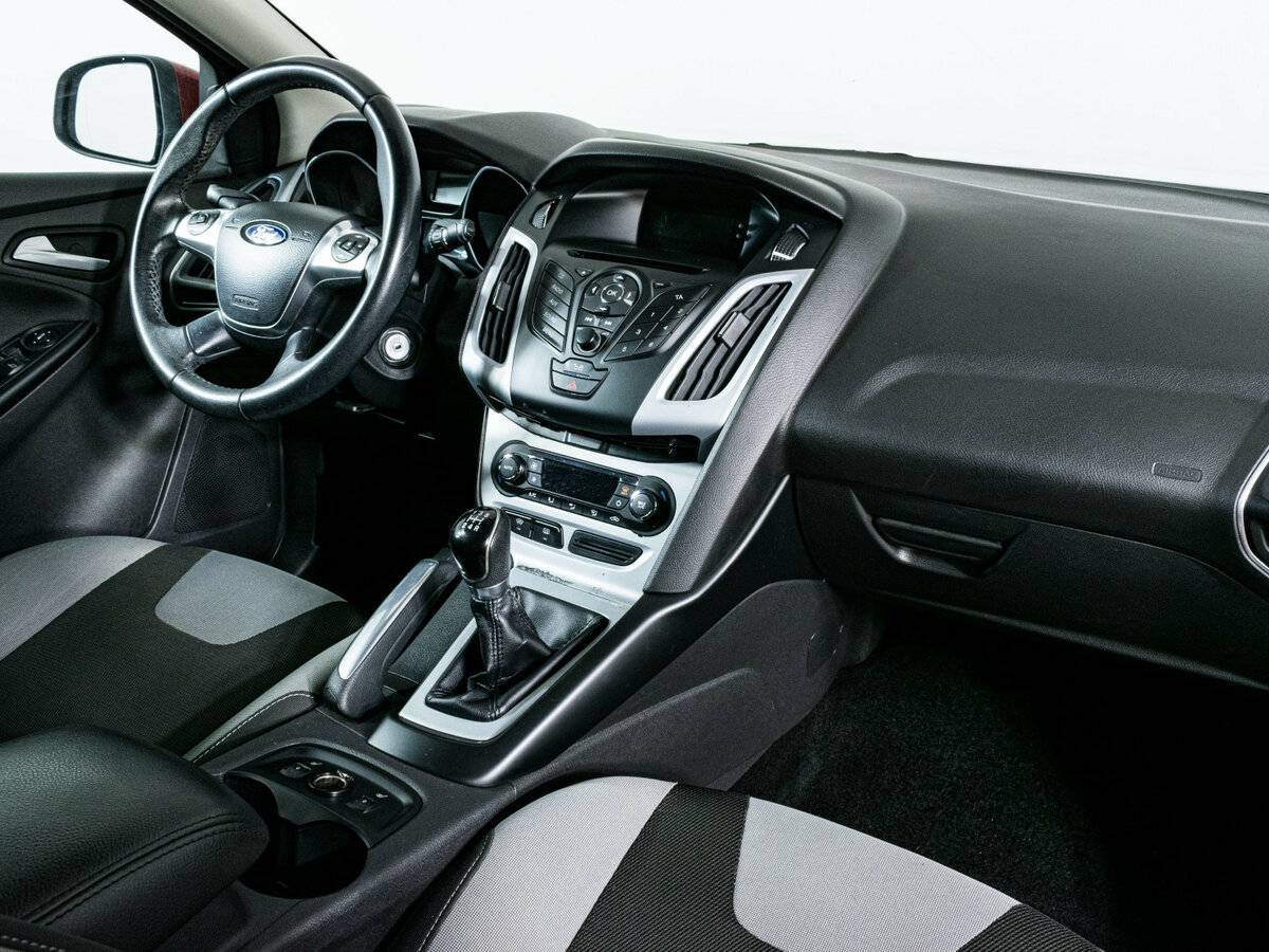 Форд Фокус б/у, 2012, Механическая. Фото: #9