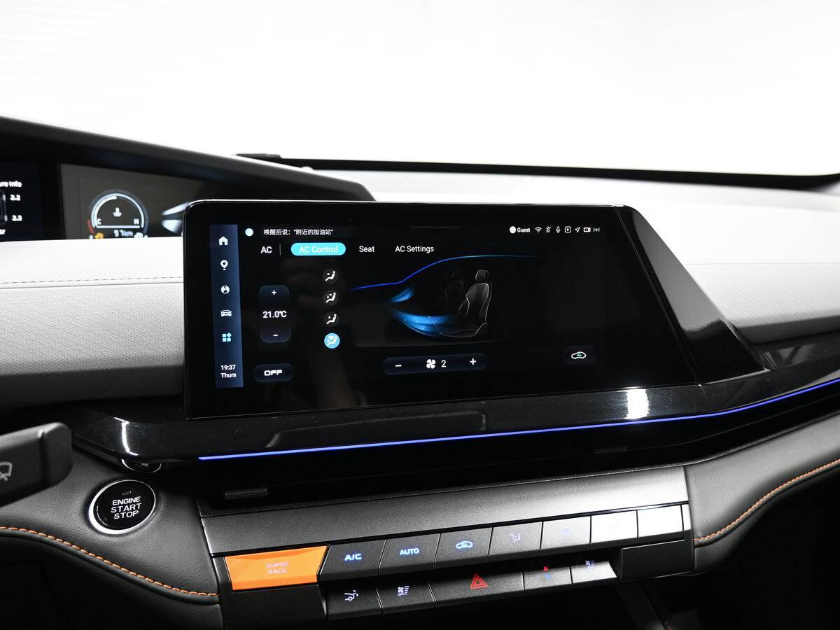 Чанган УНИ-В б/у, 2023, Роботизированная. Фото: #16