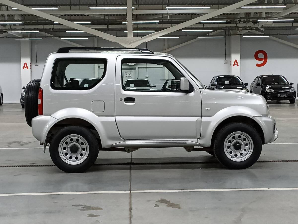 Suzuki Jimny б/у, 2013, Механическая. Фото: #3