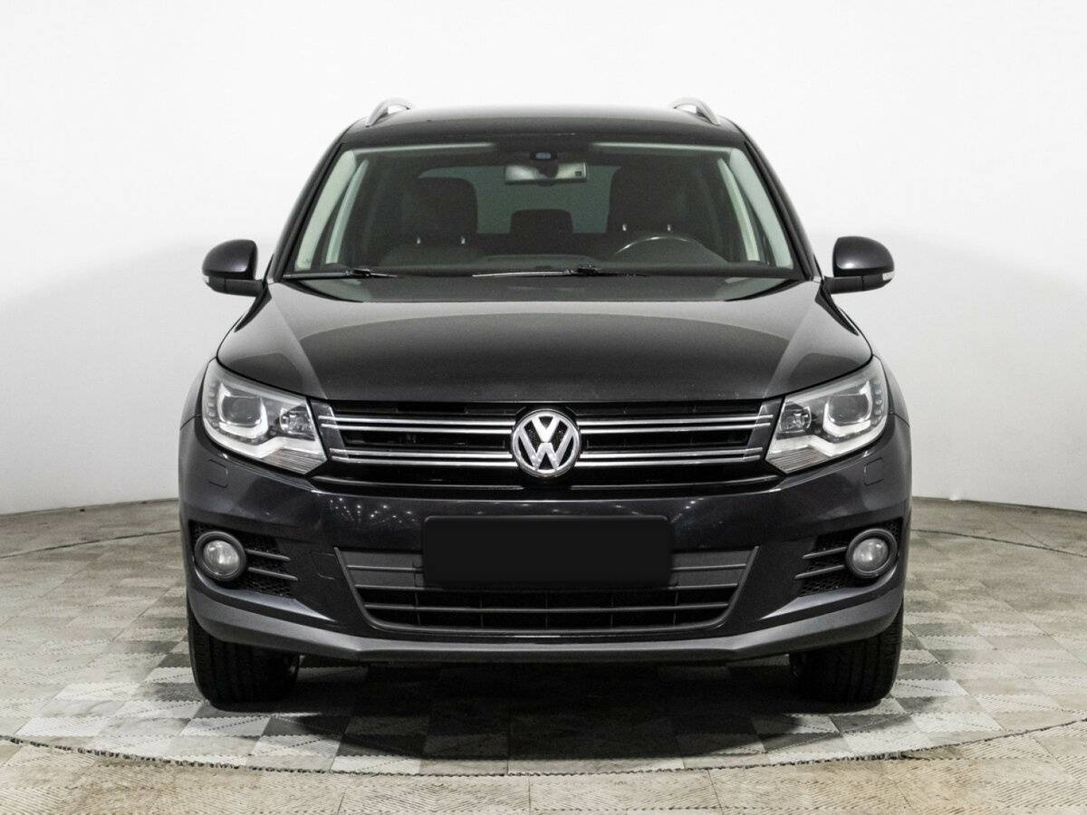 Volkswagen Tiguan б/у, 2016, Автоматическая. Фото: #1