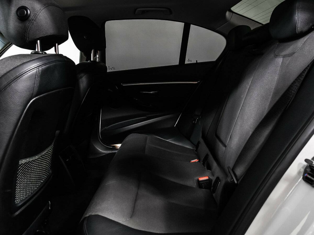 БМВ 3 серии б/у, 2017, Автоматическая. Фото: #12