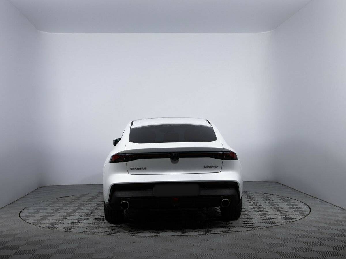 Чанган УНИ-В б/у, 2023, Роботизированная. Фото: #5