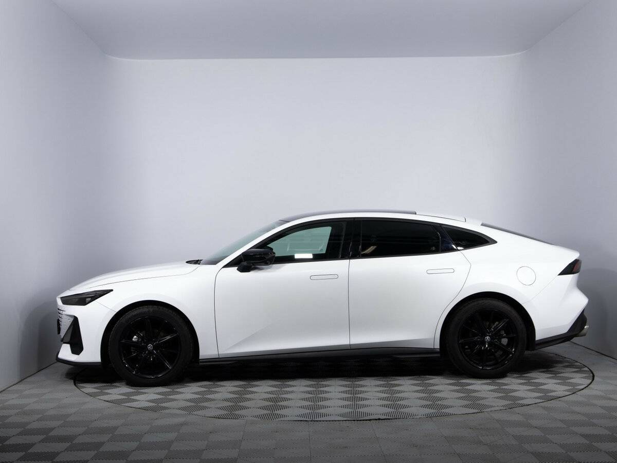 Чанган УНИ-В б/у, 2023, Роботизированная. Фото: #7