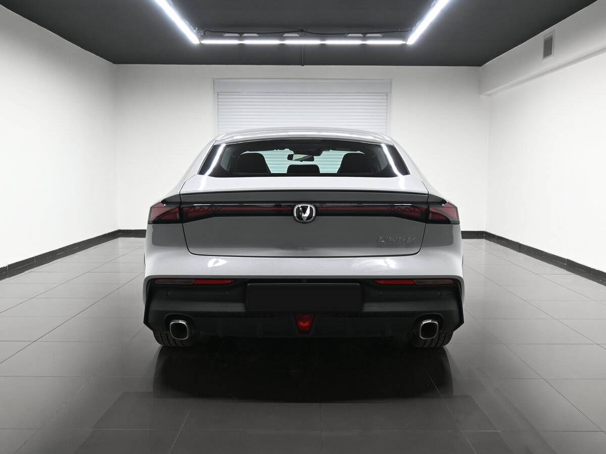 Чанган УНИ-В б/у, 2023, Роботизированная. Фото: #3