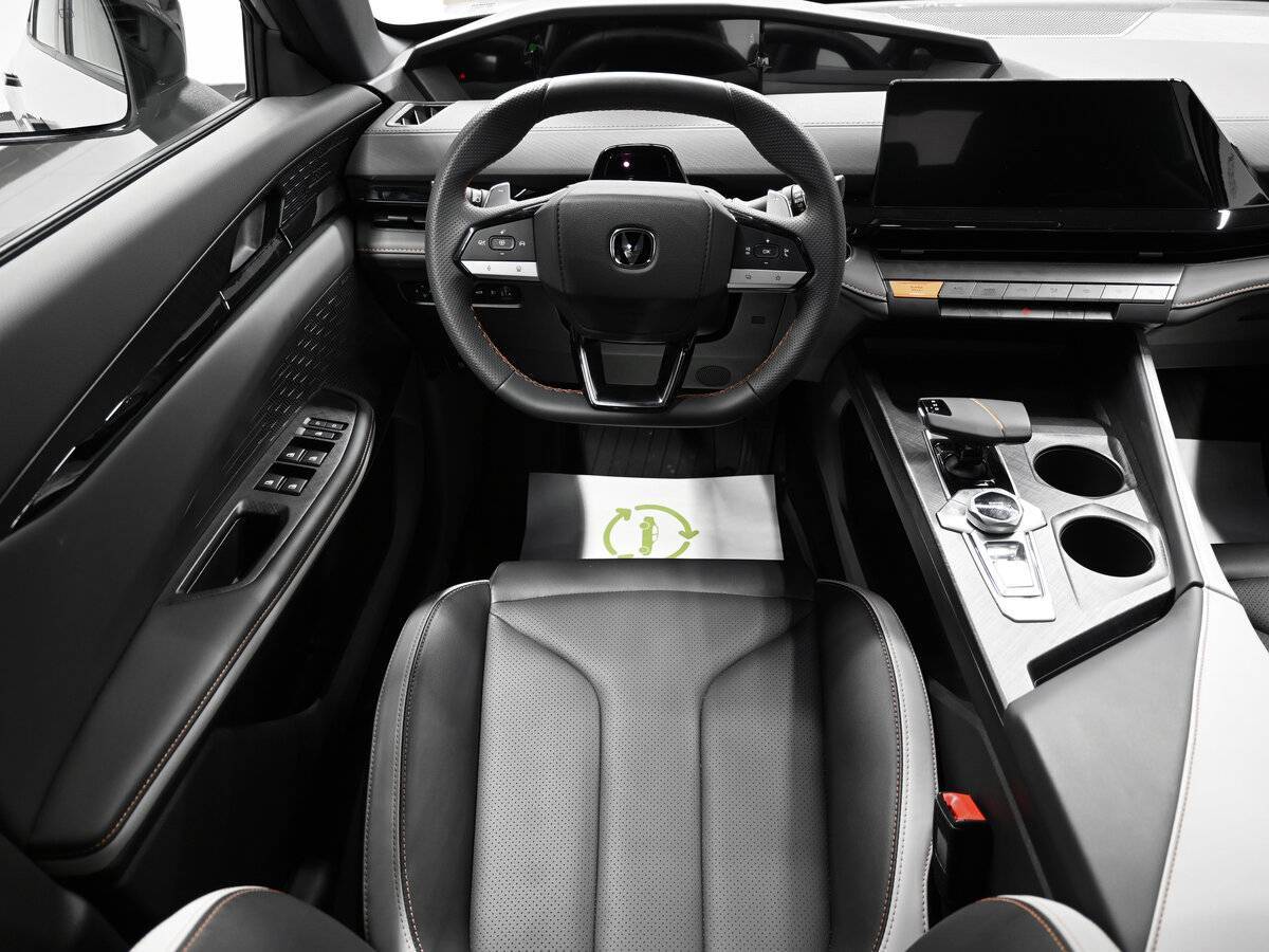 Чанган УНИ-В б/у, 2023, Роботизированная. Фото: #10