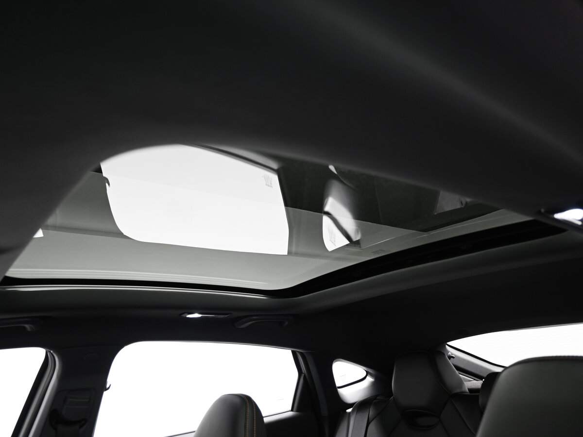 Чанган УНИ-В б/у, 2023, Роботизированная. Фото: #13