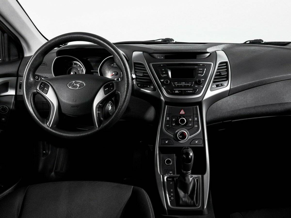 Hyundai Elantra б/у, 2015, Автоматическая. Фото: #11
