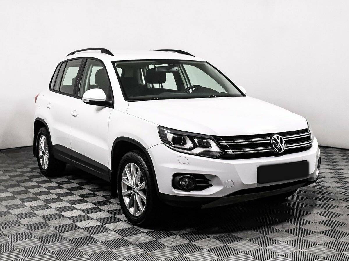 Volkswagen Tiguan б/у, 2015, Автоматическая. Фото: #2