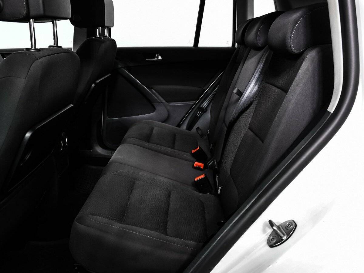 Volkswagen Tiguan б/у, 2015, Автоматическая. Фото: #12