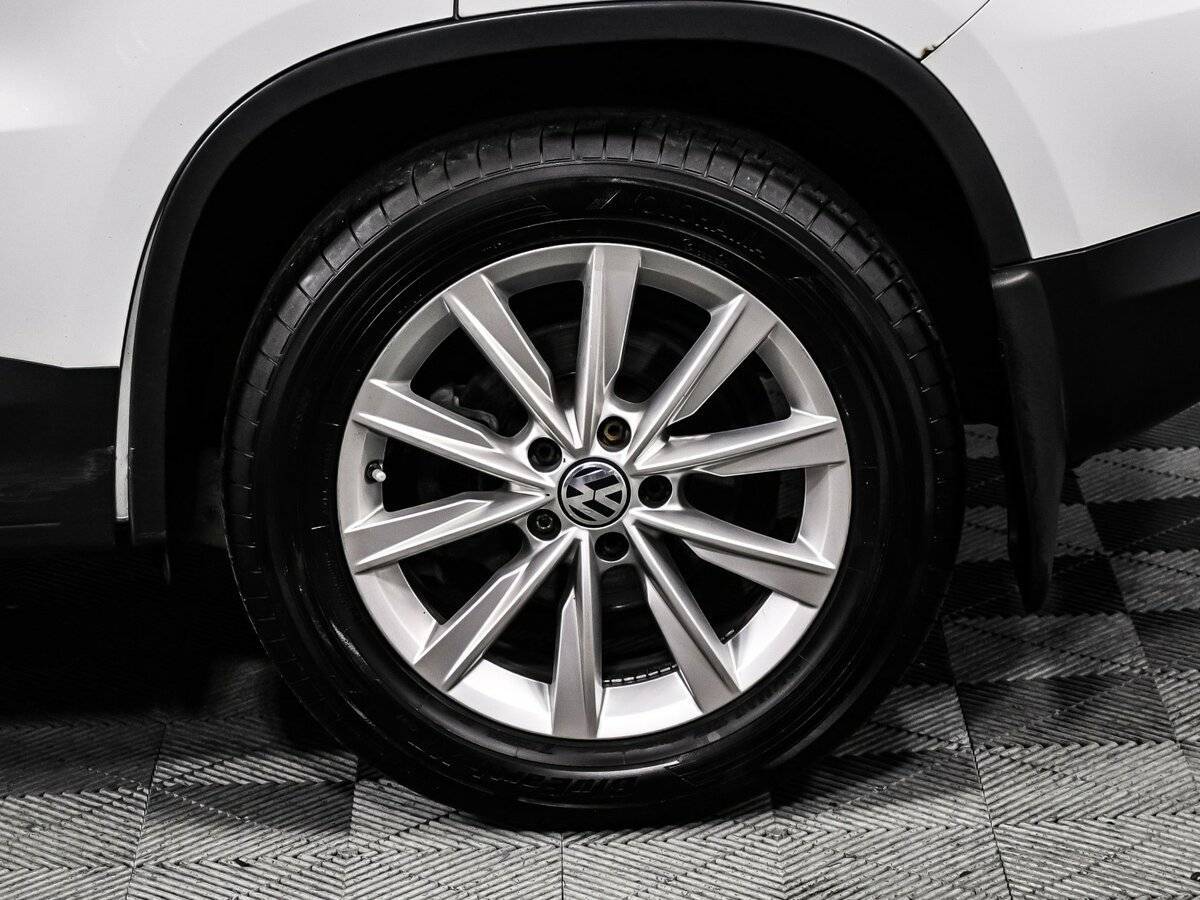 Volkswagen Tiguan б/у, 2015, Автоматическая. Фото: #13