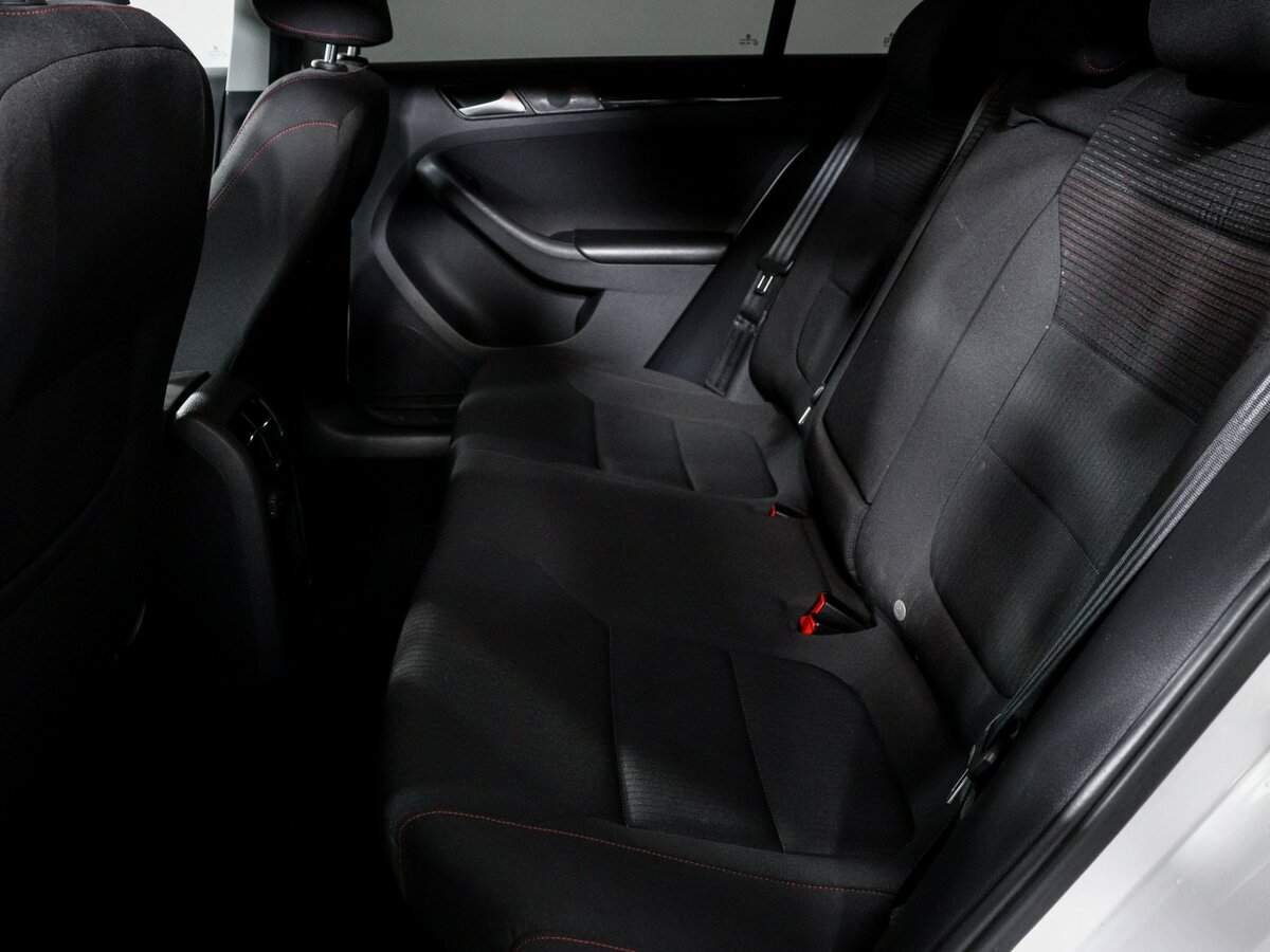 Volkswagen Jetta б/у, 2017, Роботизированная. Фото: #9