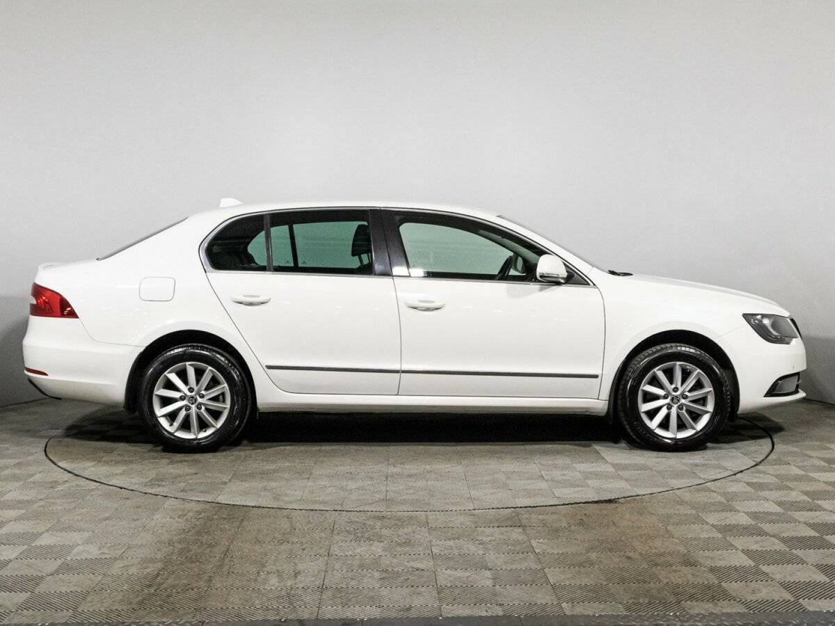 Skoda Superb б/у, 2013, Роботизированная. Фото: #3