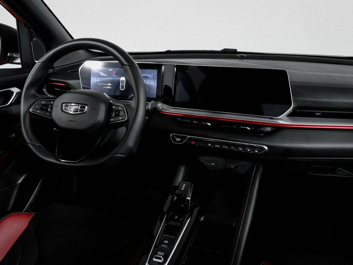 Geely Coolray б/у, 2024, Роботизированная. Фото: #11