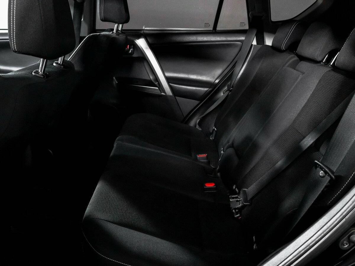 Тойота Рав4 б/у, 2017, Автоматическая. Фото: #9