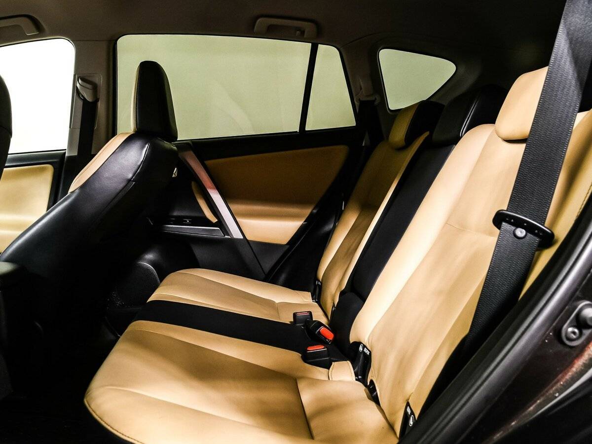 Тойота Рав4 б/у, 2015, Автоматическая. Фото: #11