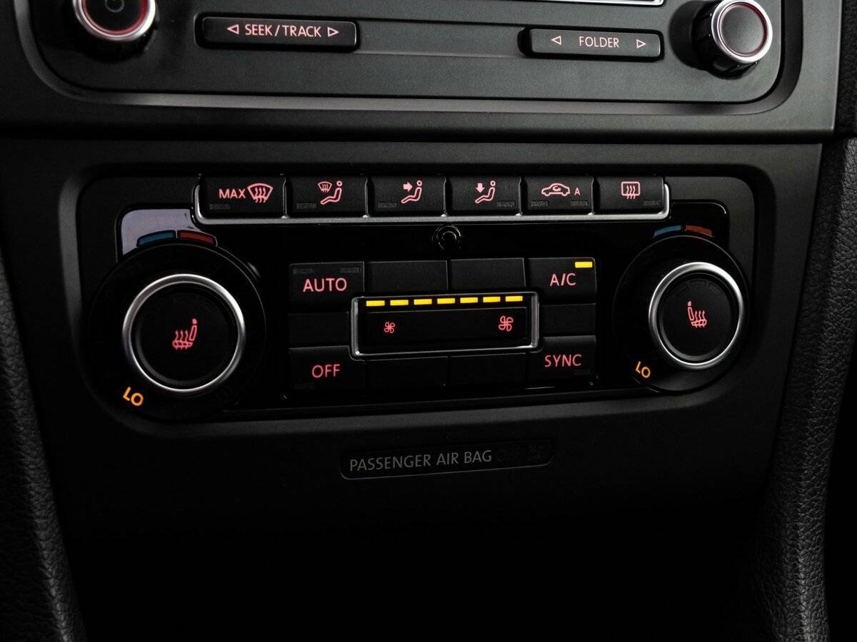 Volkswagen Golf б/у, 2012, Механическая. Фото: #12