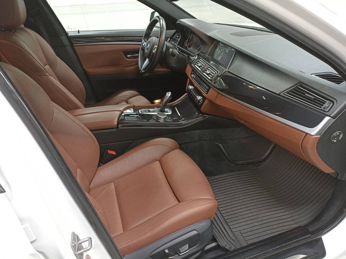 БМВ 5 серии б/у, 2015, Автоматическая. Фото: #10