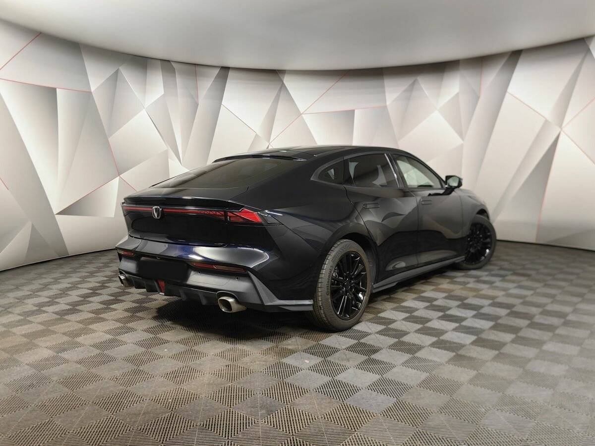 Чанган УНИ-В б/у, 2022, Роботизированная. Фото: #1