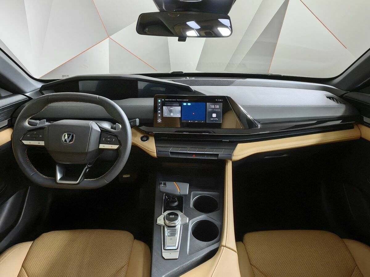 Чанган УНИ-В б/у, 2022, Роботизированная. Фото: #12