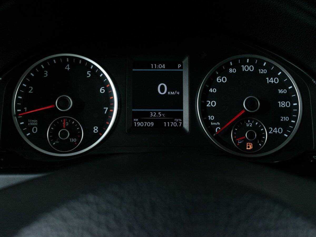 Volkswagen Tiguan б/у, 2013, Автоматическая. Фото: #12