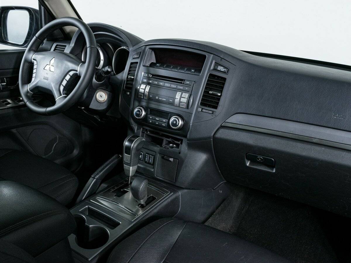 Митсубиши Паджеро б/у, 2013, Автоматическая. Фото: #9