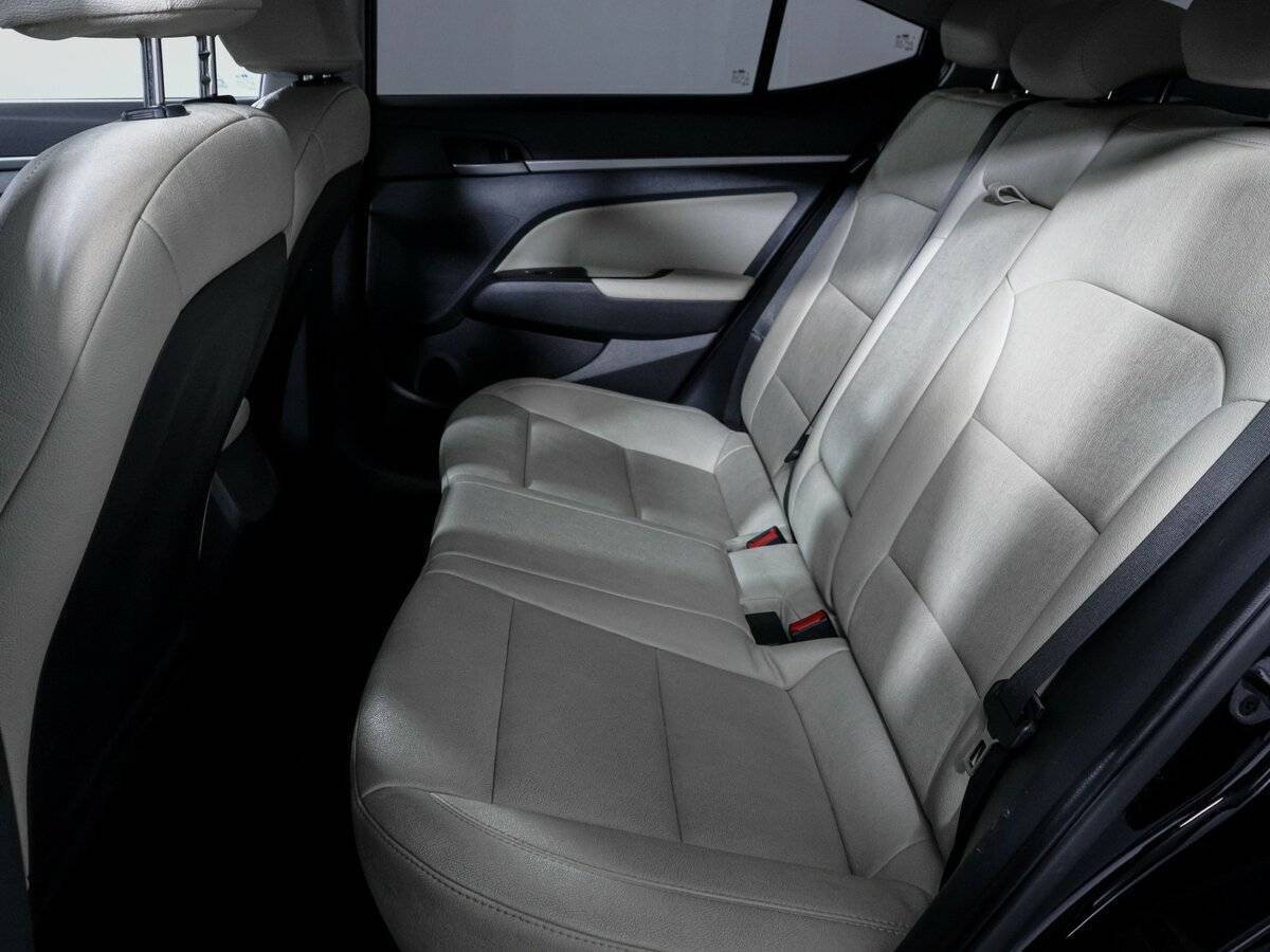 Hyundai Elantra б/у, 2016, Автоматическая. Фото: #7