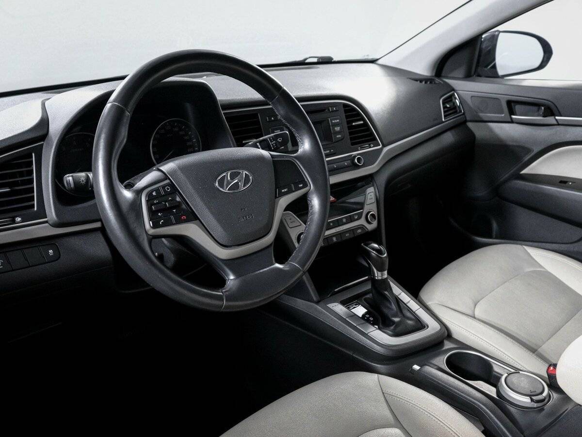 Hyundai Elantra б/у, 2016, Автоматическая. Фото: #11
