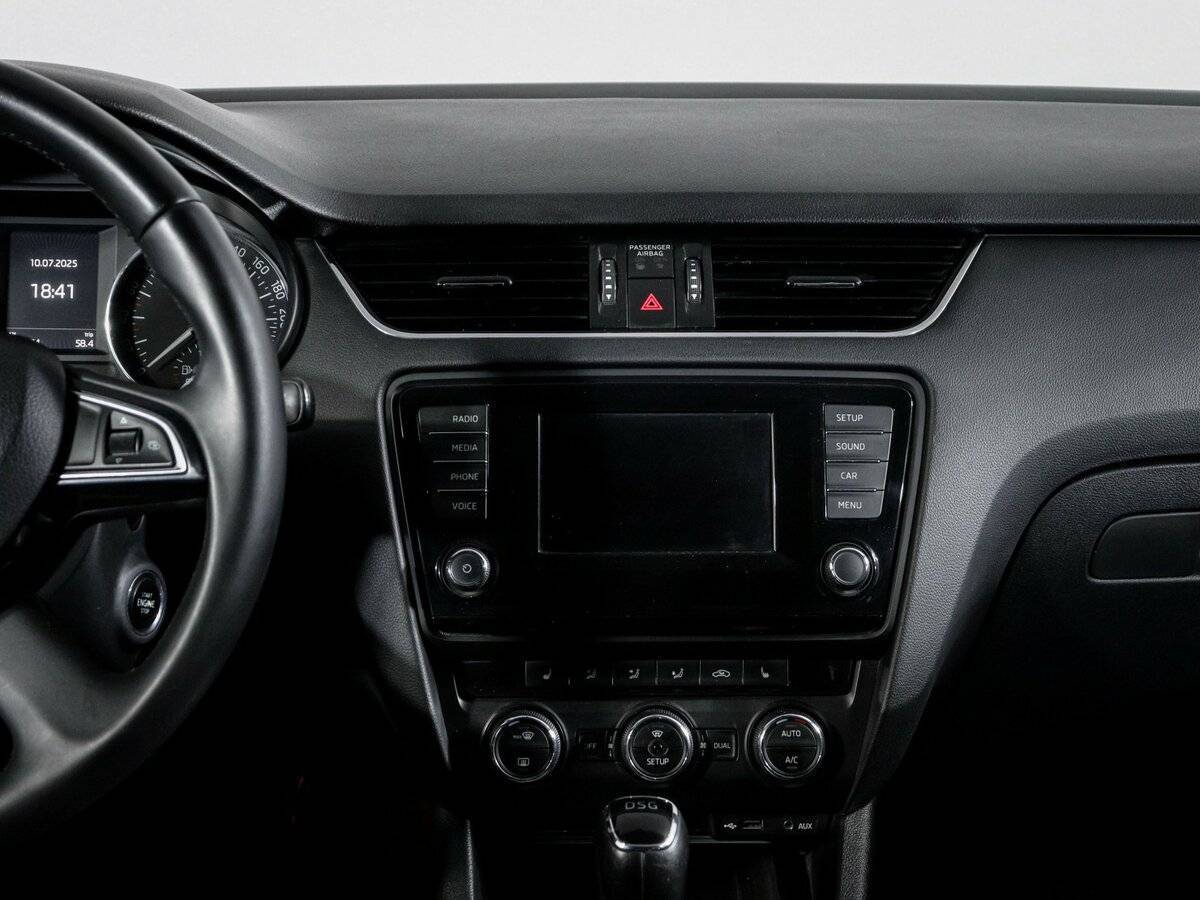 Шкода Октавия б/у, 2015, Роботизированная. Фото: #12