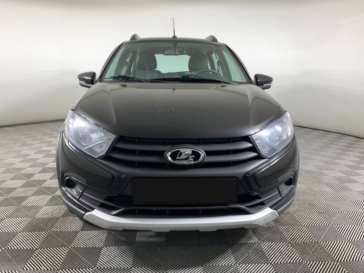 Лада (ВАЗ) Гранта б/у, 2023, Механическая. Фото: #1