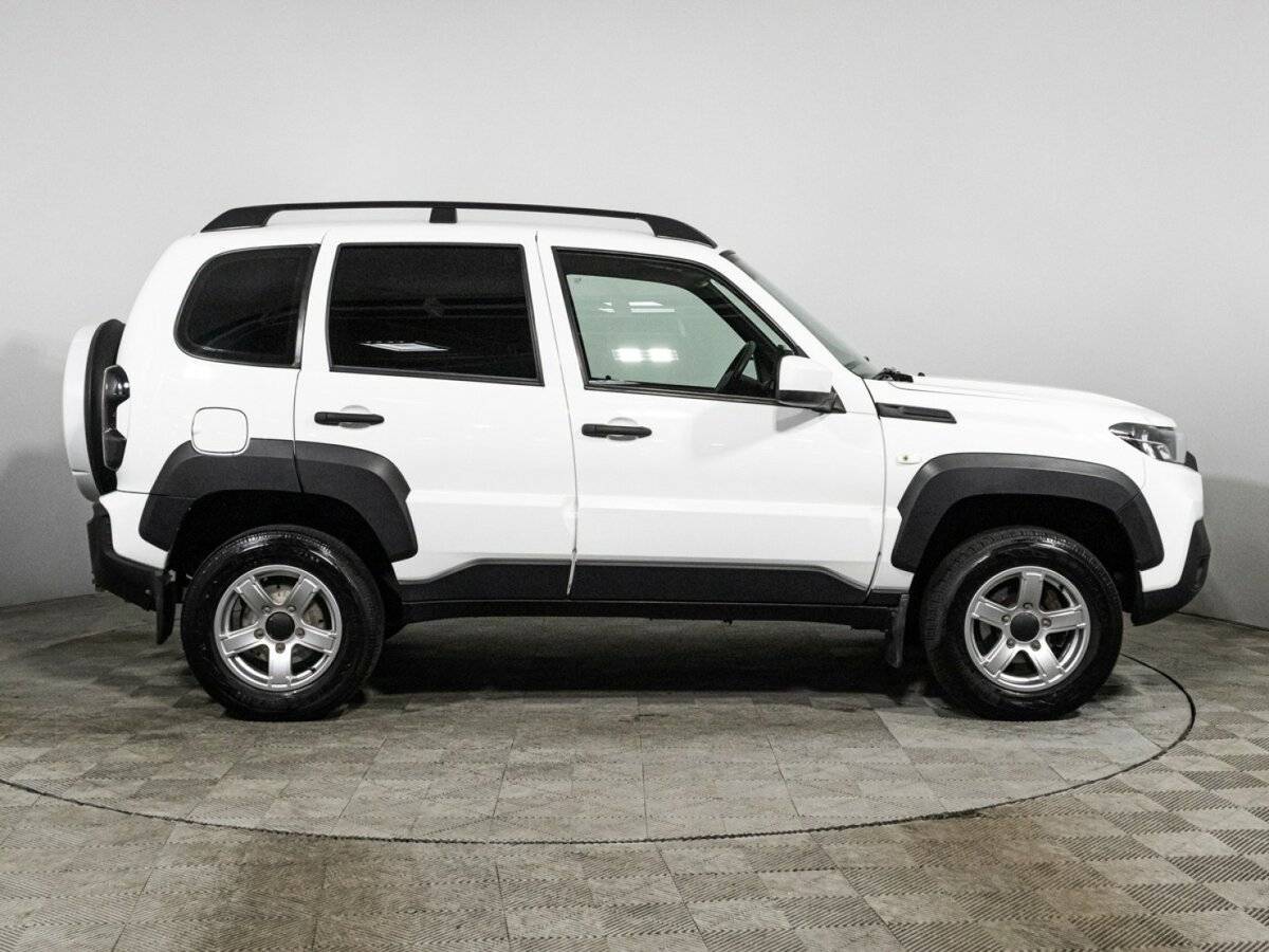 Lada (ВАЗ) Niva б/у, 2022, Механическая. Фото: #3