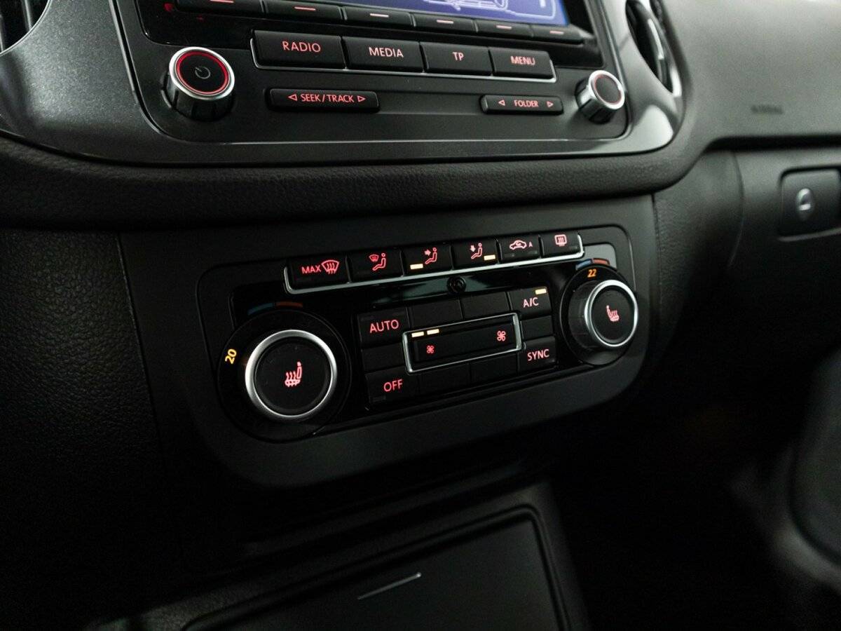 Volkswagen Tiguan б/у, 2012, Автоматическая. Фото: #15