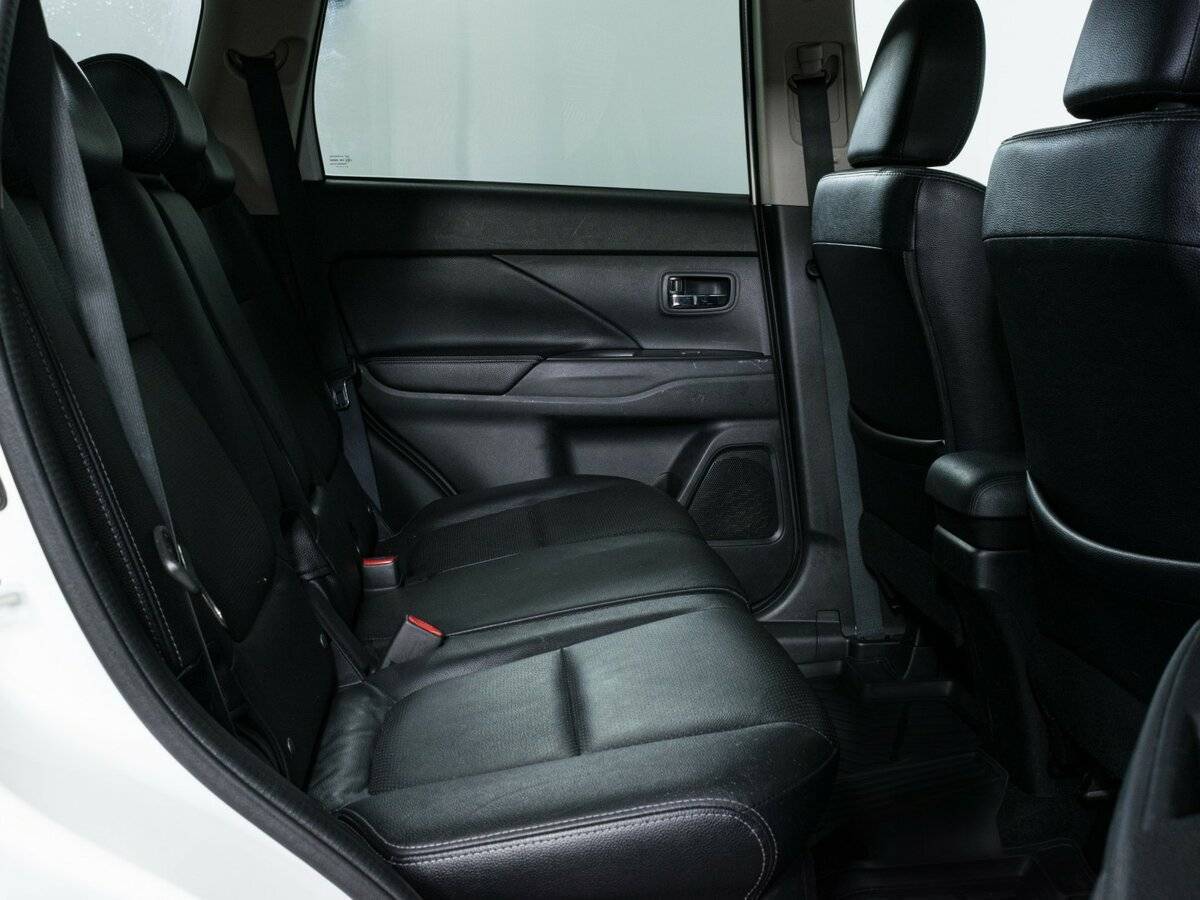 Митсубиши Оутлэндер б/у, 2016, Вариатор. Фото: #11