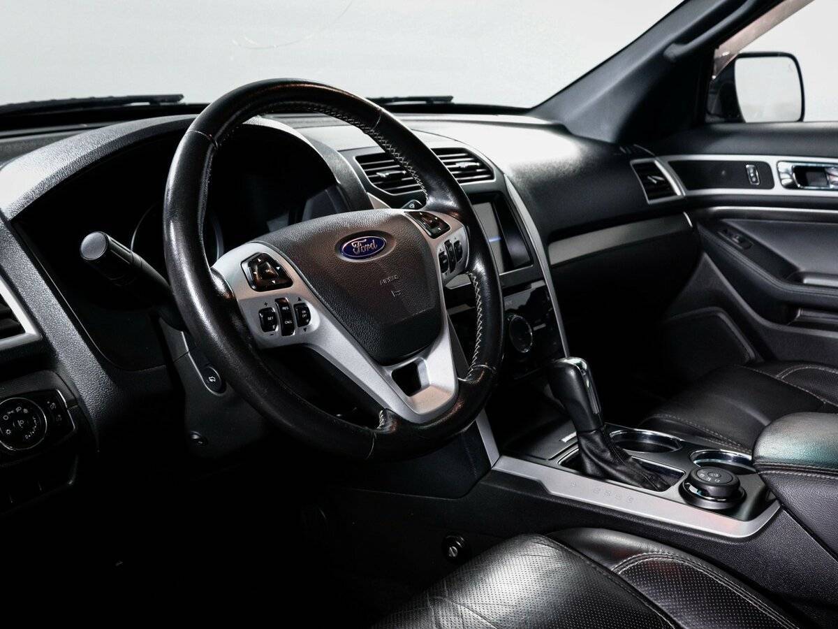 Ford Explorer б/у, 2013, Автоматическая. Фото: #12